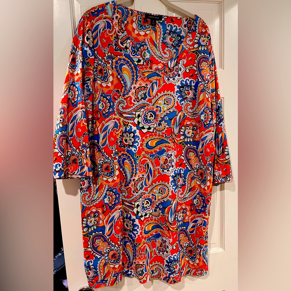Lands in bathing suit, cover-up XL